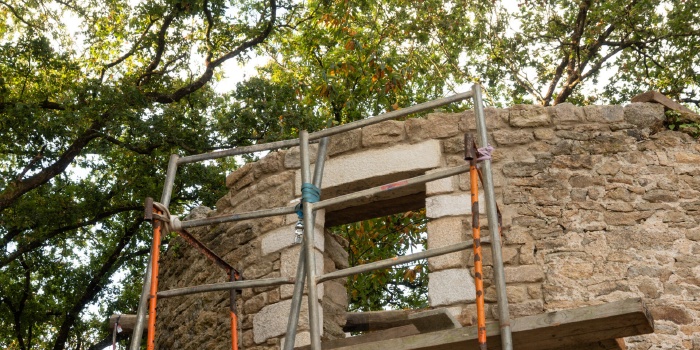 Finition du palier, pose de la poutre et reprise des joints du moulin