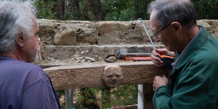 Finition du palier, pose de la poutre et reprise des joints du moulin