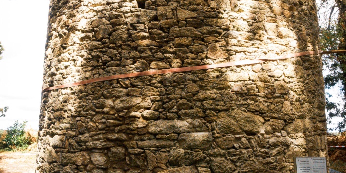 Finition du palier, pose de la poutre et reprise des joints du moulin